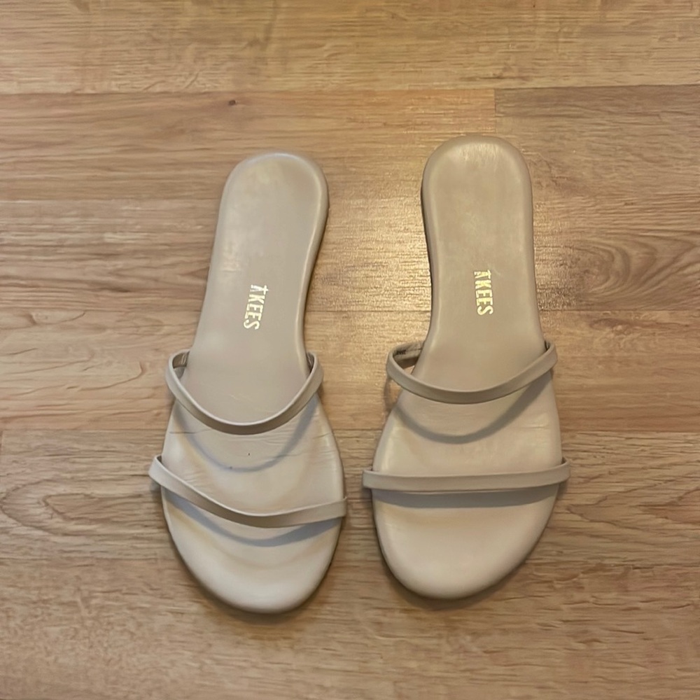 TKEES SANDALS